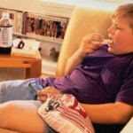Детей может доводить до ожирения телевизор
