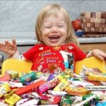 В Великобритании планируют запретить размещать сладости у касс.