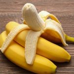 Диетологи: Банан помогает избавиться от жира на животе.
